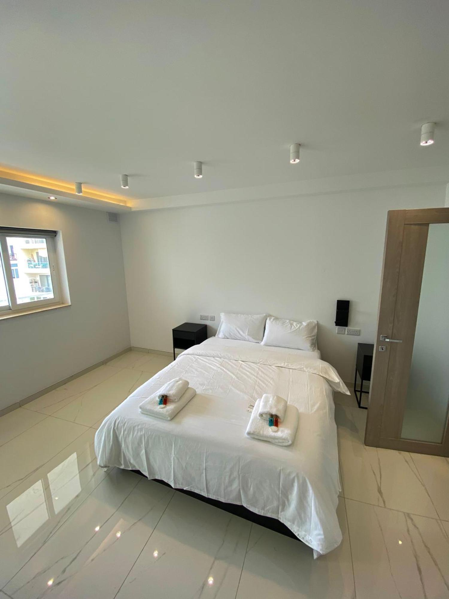 Tigne Sliema Three Bedrooms Apartment Ngoại thất bức ảnh
