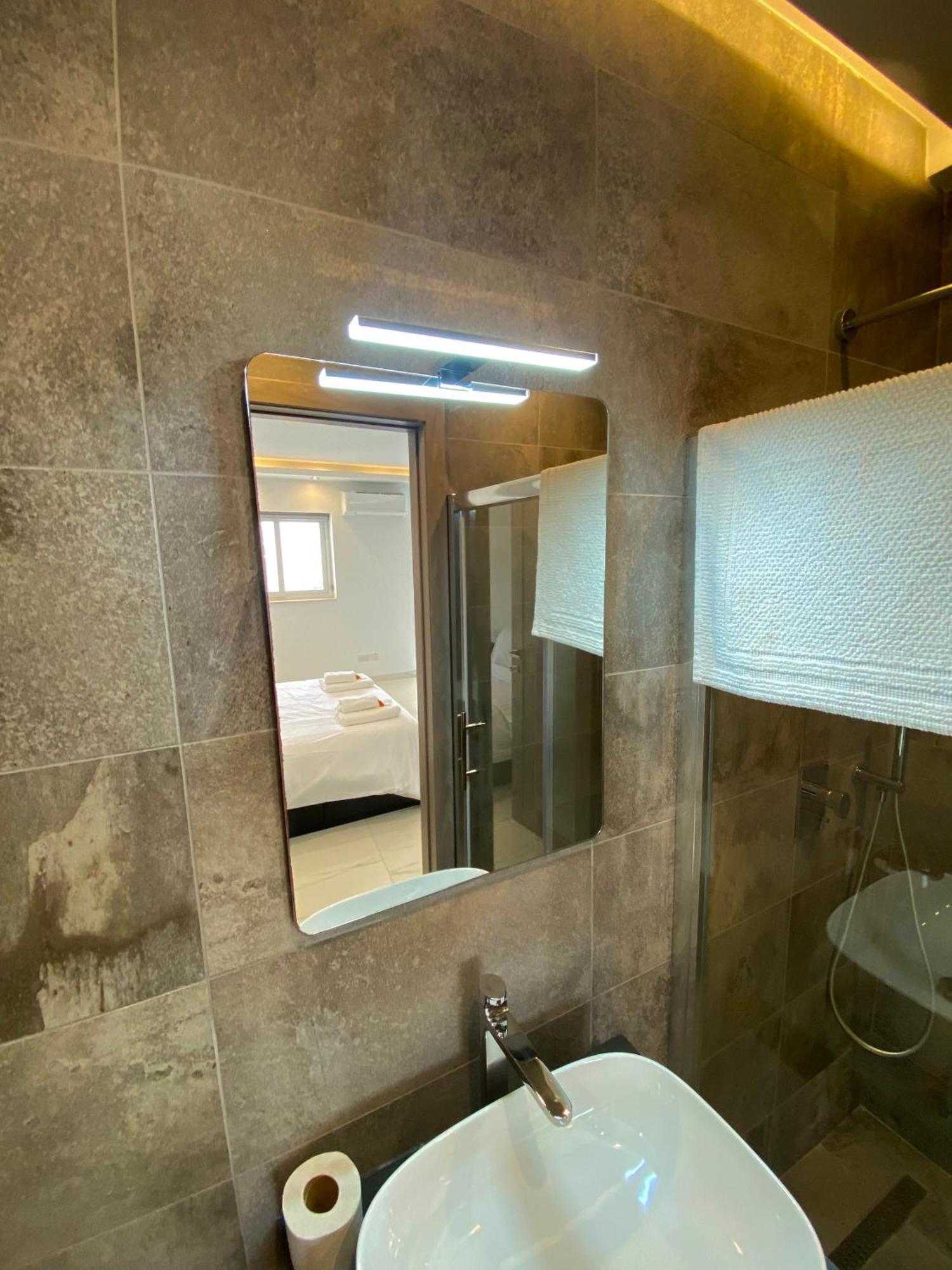 Tigne Sliema Three Bedrooms Apartment Ngoại thất bức ảnh