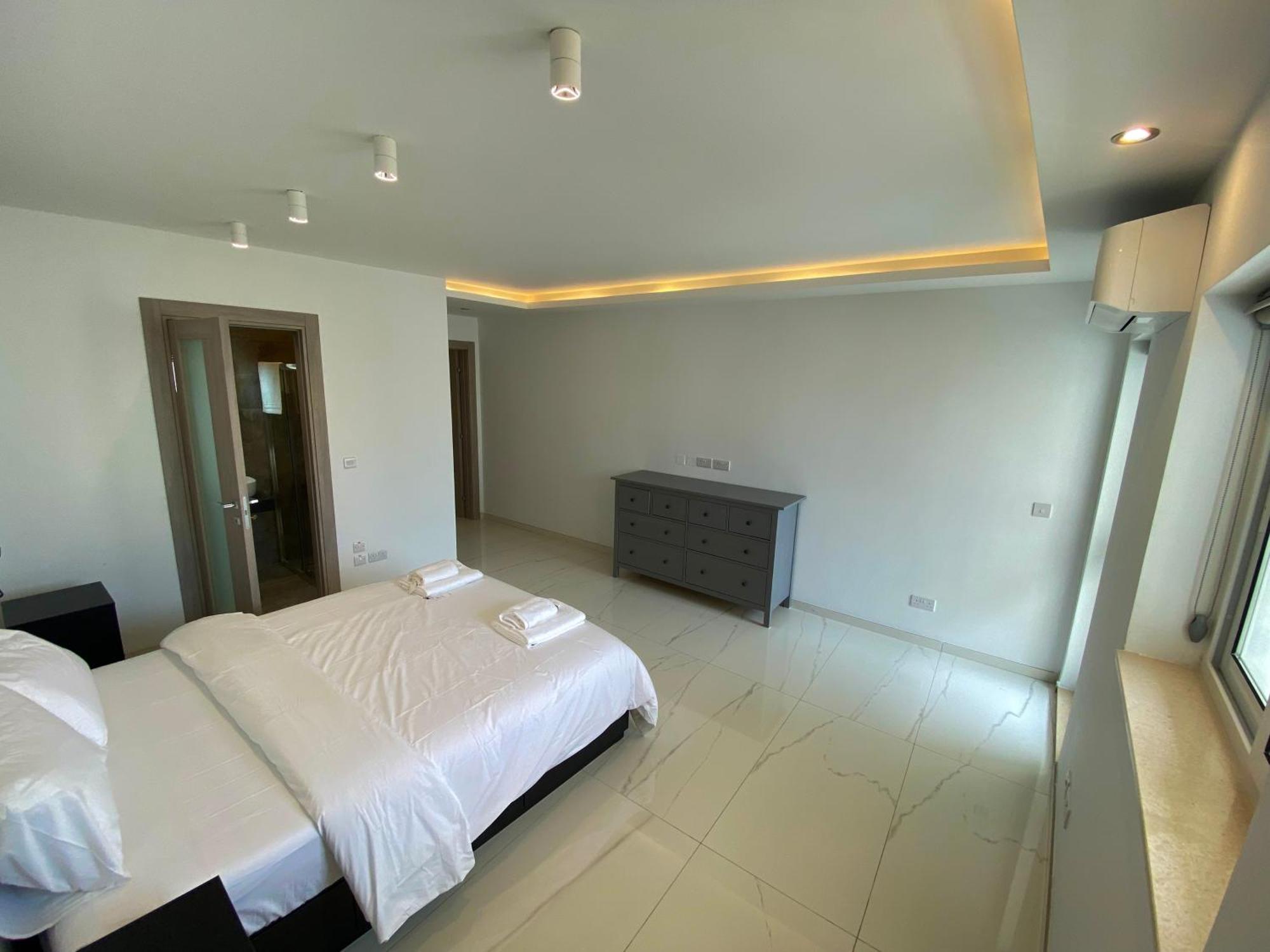 Tigne Sliema Three Bedrooms Apartment Ngoại thất bức ảnh