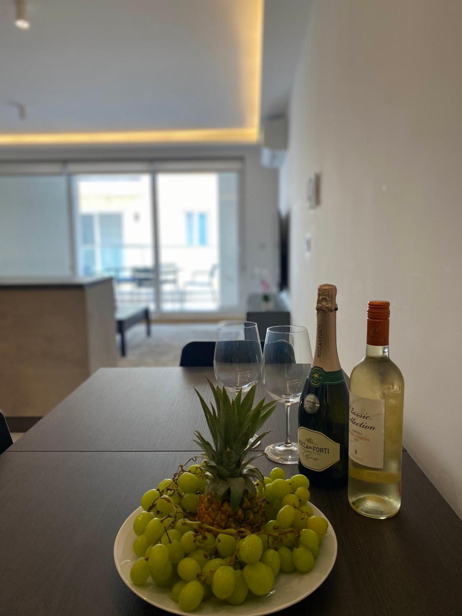 Tigne Sliema Three Bedrooms Apartment Ngoại thất bức ảnh